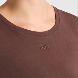 Screenshot_20260825_163552_com_amazon_mShop_android_shopping_MainActivity_edit_418270964686638 Reebok Women’s Embroidery Hit Graphic Crewneck T-Shirt Bracken
